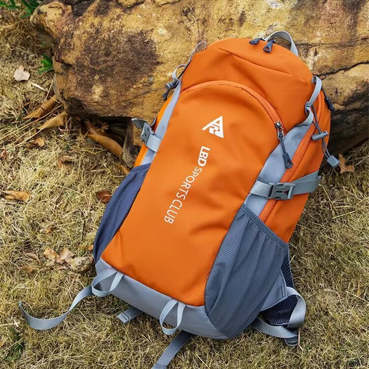 Light 40L Waterproof Hiking Camping Backpack Trekking Bag Rucksack Large Capacity Travel Outdoor Sports Bags Camping Equipment