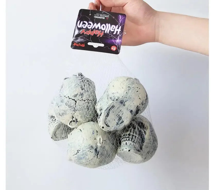 6Pcs Simulation Human Skull Head Ghost Garden Doors Hanging Courtyard Pendant Ornament for Home Bar Halloween Party Decorations