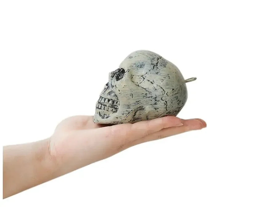 6Pcs Simulation Human Skull Head Ghost Garden Doors Hanging Courtyard Pendant Ornament for Home Bar Halloween Party Decorations