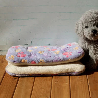 Flannel pet pad dog bed thickened sleeping pad dog blanket suitable for Chihuahua Labrador puppy kitten small large dog pet rug