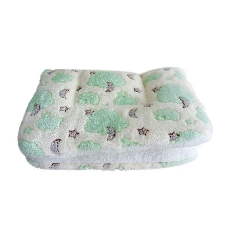 Flannel pet pad dog bed thickened sleeping pad dog blanket suitable for Chihuahua Labrador puppy kitten small large dog pet rug